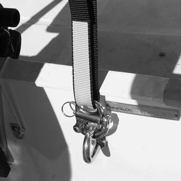 KONG Octopus lifting system attachment point on RIB boat transom - imagen 4