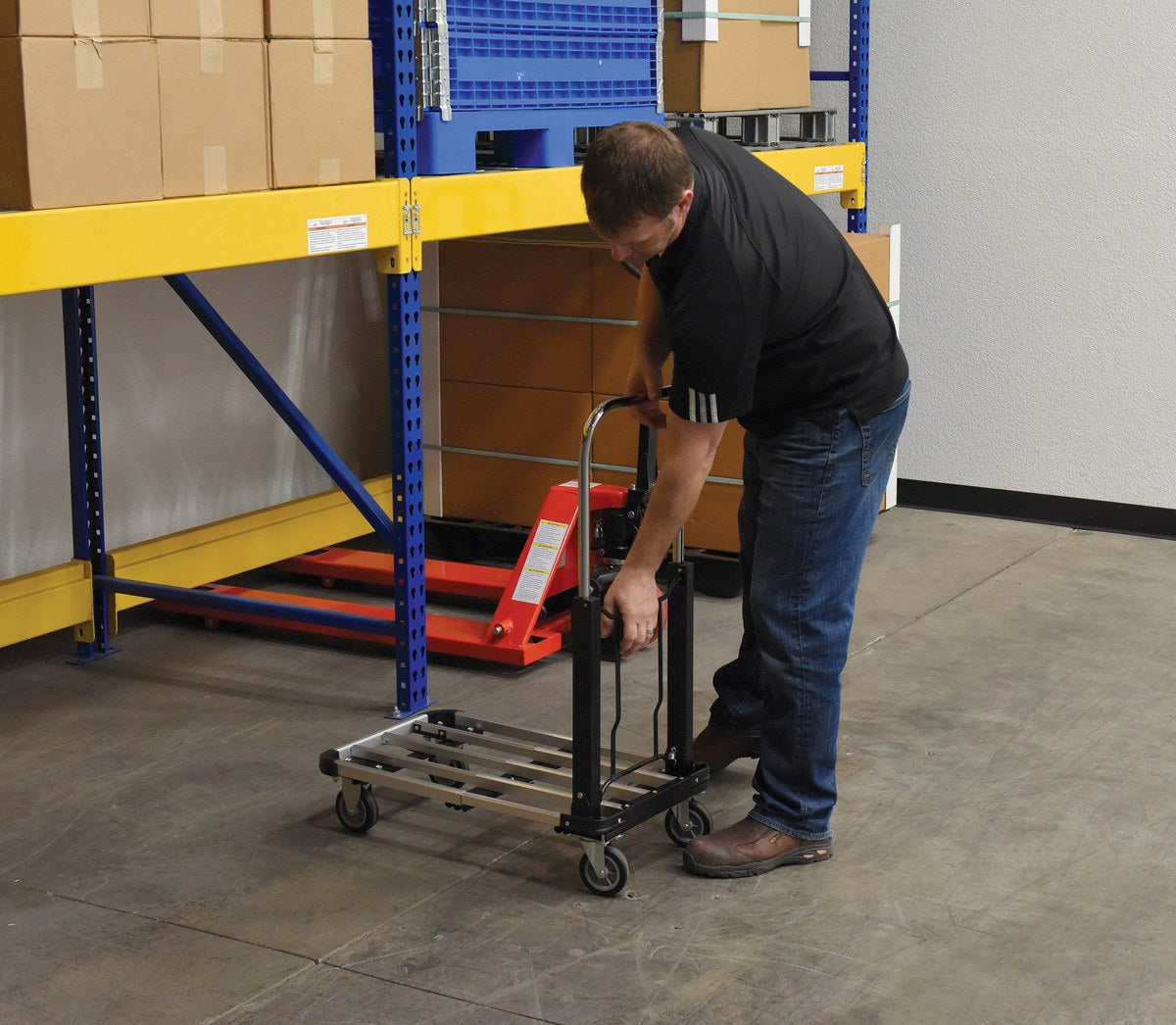 Vestil Manufacturing Corp Fold-Up Aluminum Platform Truck– – Now available at MTN Shop US. - imagen 8
