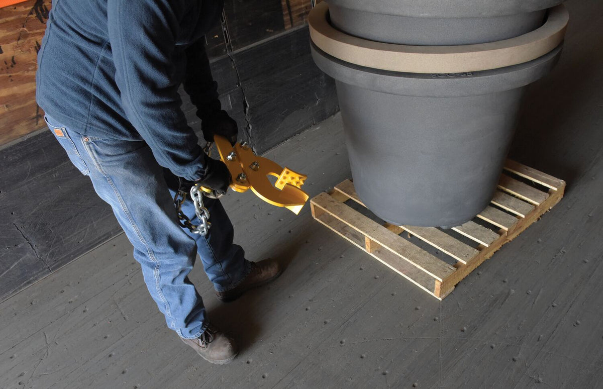Vestil Manufacturing Corp Pallet Pullers– – Now available at MTN Shop US. - imagen 8