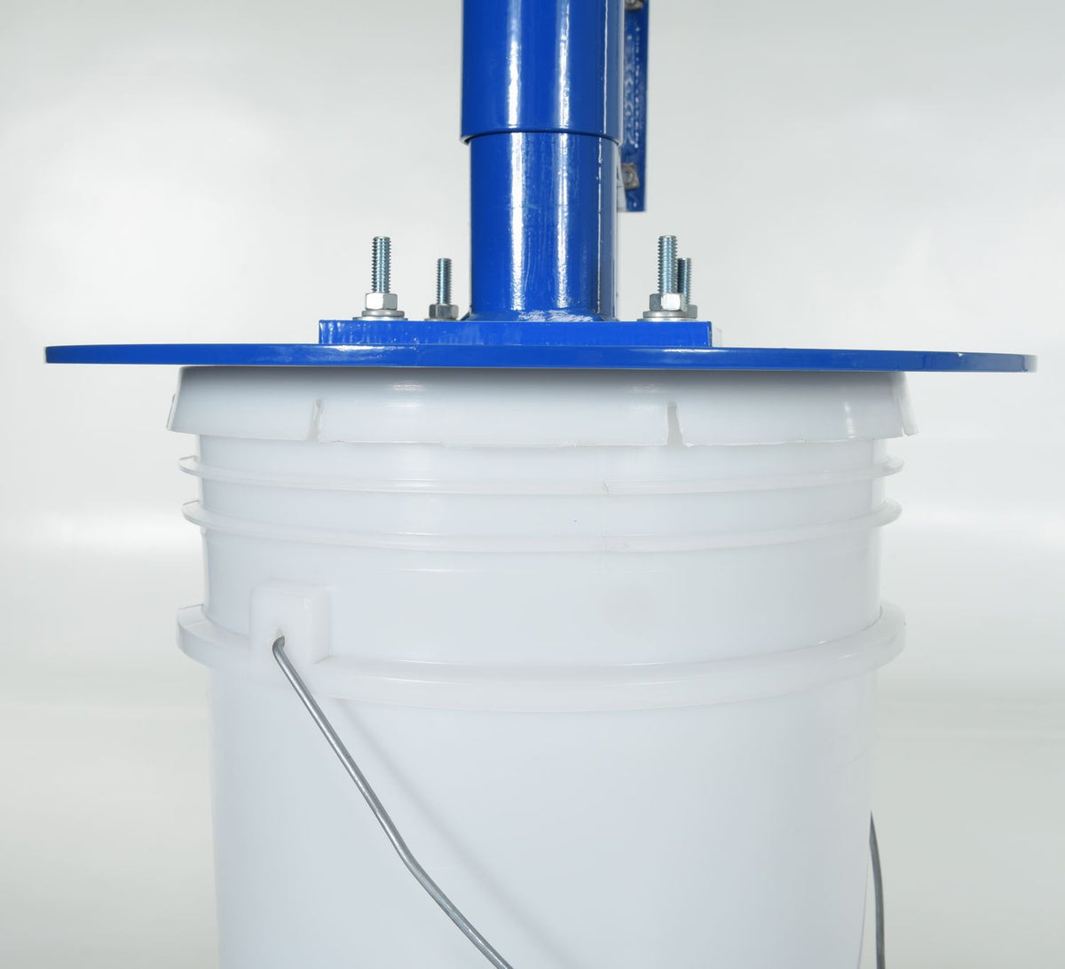Vestil Manufacturing Corp Pail Lid Closing Press– – Now available at MTN Shop US. - imagen 7