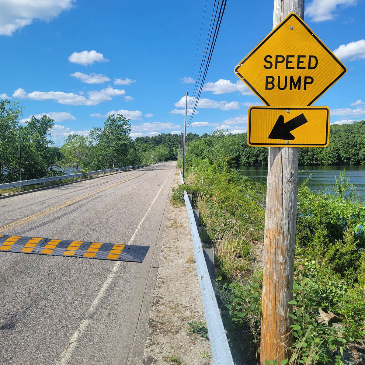 Vestil Manufacturing Corp Rubber Speed Humps– – Now available at MTN Shop US. - imagen 8