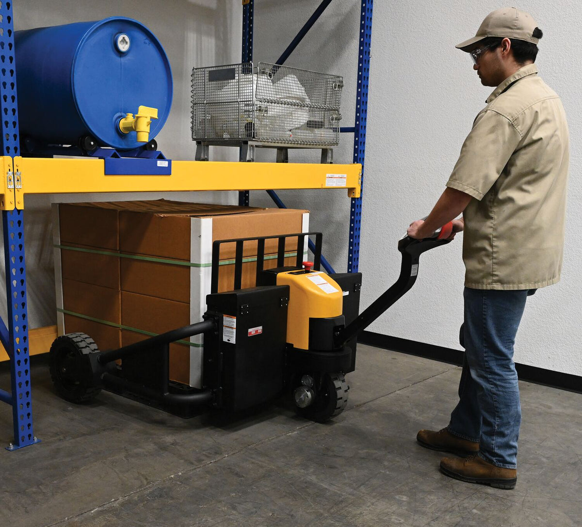 Vestil Manufacturing Corp Electric Powered Rough Terrain Pallet Trucks– – Now available at MTN Shop US. - imagen 5