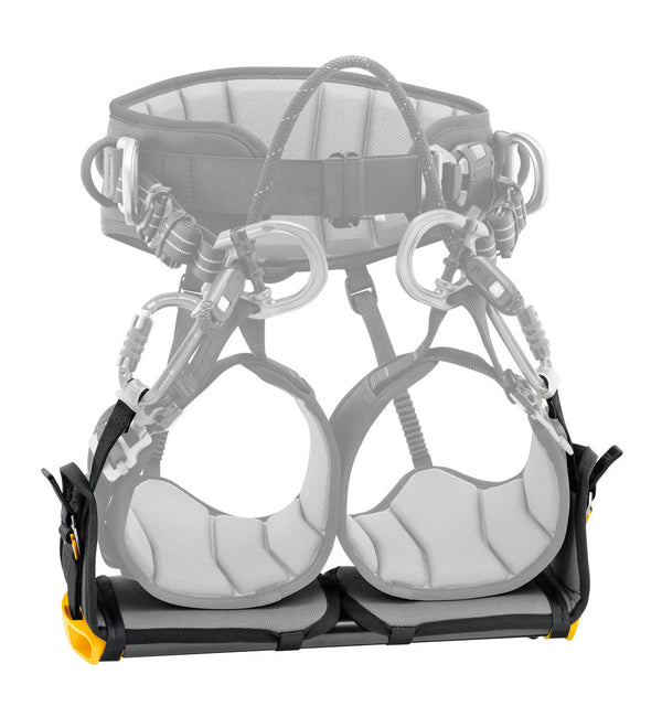 Petzl Seat for Sequoia Harnesses – Wide seat for a comfortable working position during suspension. Adjustable width to reduce bulk and facilitate movement within the tree. Shop now. – Now available at MTN Shop US.