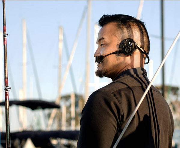 Worker wearing Sena SPH10 headset - imagen 11