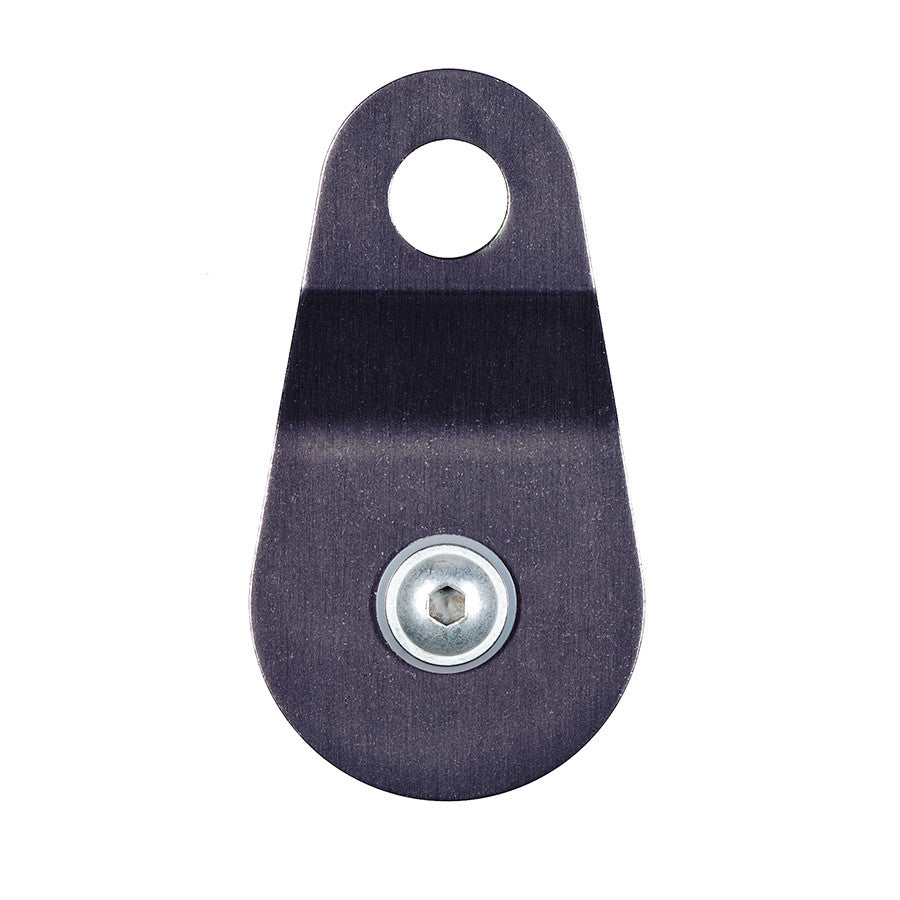 PMI SMC/RA 2” Aluminum Pulley – NFPA– The SMC/RA 2” Aluminum Pulley is SMC’s original side plate pulley. This product has a sealed ball bearing for smooth action and a MBS of 6070 lbf. – Now available at MTN Shop US. - imagen 3