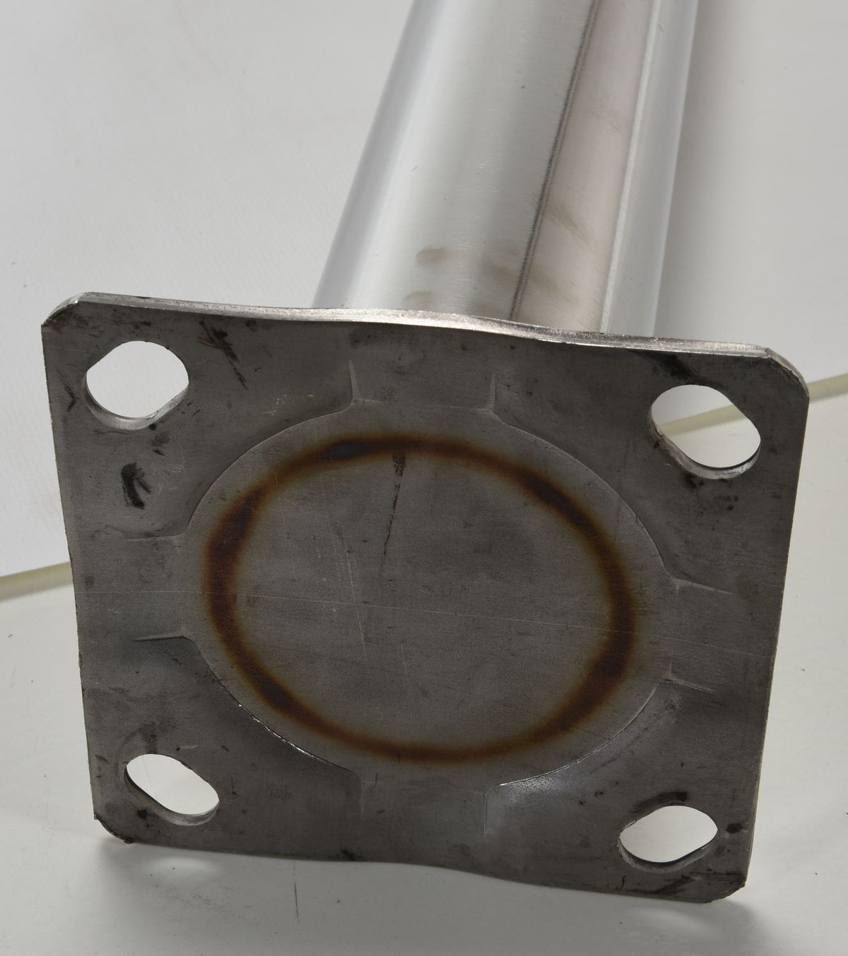 Vestil Manufacturing Corp Stainless Steel Bollards– – Now available at MTN Shop US. - imagen 6