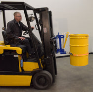 Vestil Manufacturing Corp Carriage-Mounted Drum Lifter– – Now available at MTN Shop US. - imagen 2