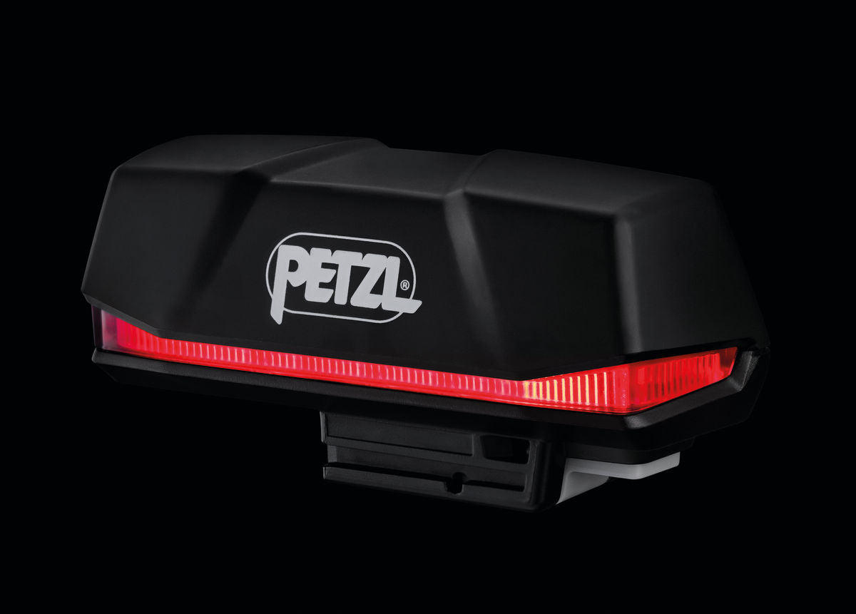 Petzl NAO® RL Headlamp – With 750 lumens of power, NAO + sets the standard for challenging night activities! It is intelligent, programmable, and entirely devoted to performance. – Now available at MTN Shop US. - imagen 5