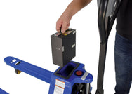 Vestil Manufacturing Corp Economy Fully Automatic Electric Pallet Trucks– – Now available at MTN Shop US. - imagen 7