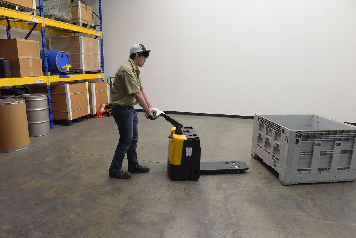 Vestil Manufacturing Corp Electric Pallet Truck with Single Fork– – Now available at MTN Shop US. - imagen 8
