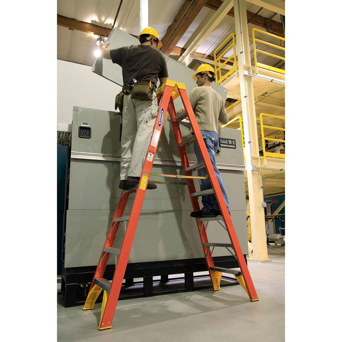 Vestil Manufacturing Corp Fiberglass Twin Front Ladders– – Now available at MTN Shop US. - imagen 6