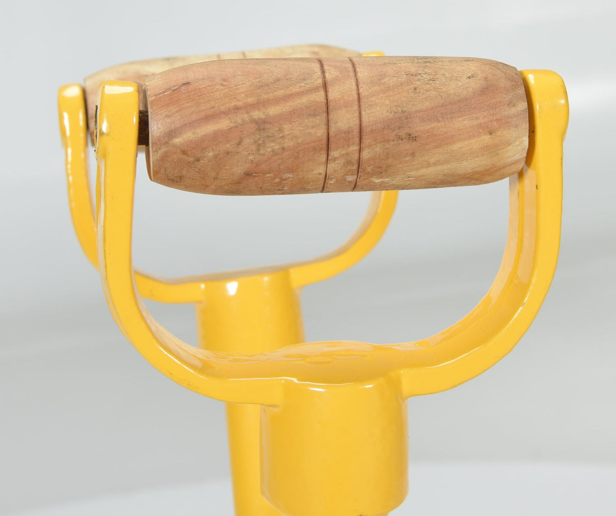 Vestil Manufacturing Corp Steel Pail Lid Closing Tool– – Now available at MTN Shop US. - imagen 7
