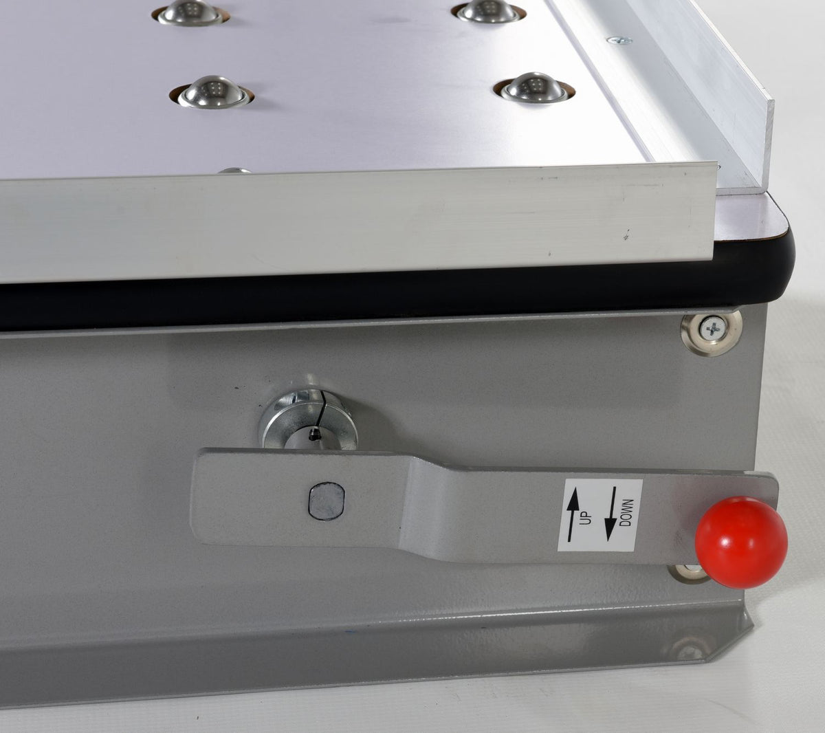 Vestil Manufacturing Corp Pop-Up Ball Transfer Platforms– – Now available at MTN Shop US. - imagen 5