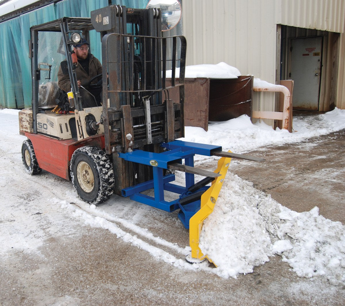 Vestil Manufacturing Corp Fork Truck Snow Plow– – Now available at MTN Shop US. - imagen 5