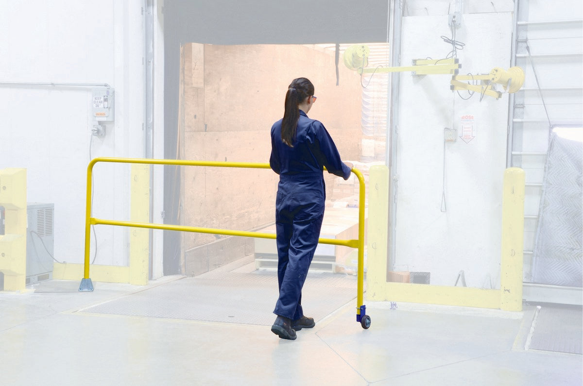 Vestil Manufacturing Corp Economical Safety Swing Gates– – Now available at MTN Shop US. - imagen 5