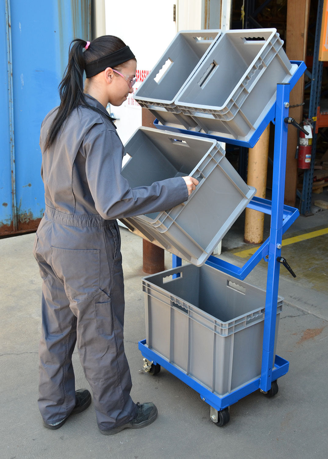 Vestil Manufacturing Corp Multi-Tier Stock Carts– – Now available at MTN Shop US. - imagen 4