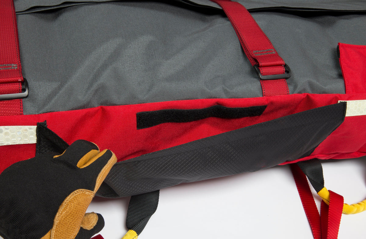 CMC Helitack Airbag, bolsa de equipo helitack para operaciones aéreas, mostrada en uso - imagen 7
