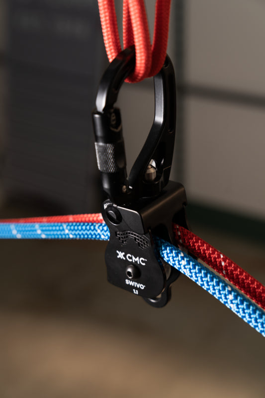 CMC SWIVO Swivel Pulley, swivel pulley with sealed bearing, shown in use - imagen 7