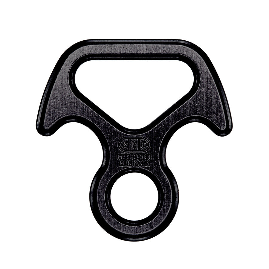 PMI SMC Personal Escape 8 NFPA– The SMC Personal Escape 8 NFPA descender features easy application and removal. The figure 8 shape is slightly modified for descending on small diameter ropes. – Now available at MTN Shop US. - imagen 4