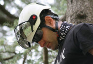 KASK Zenith Visor - Zen– The KASK Zen Helmet Visor works with Zenith helmets and is anti-fog and scratch resistant. Optical class 2 and EN, ANSI, and AS/NZS compliant. Stylish and safe. – Now available at MTN Shop US. - imagen 6